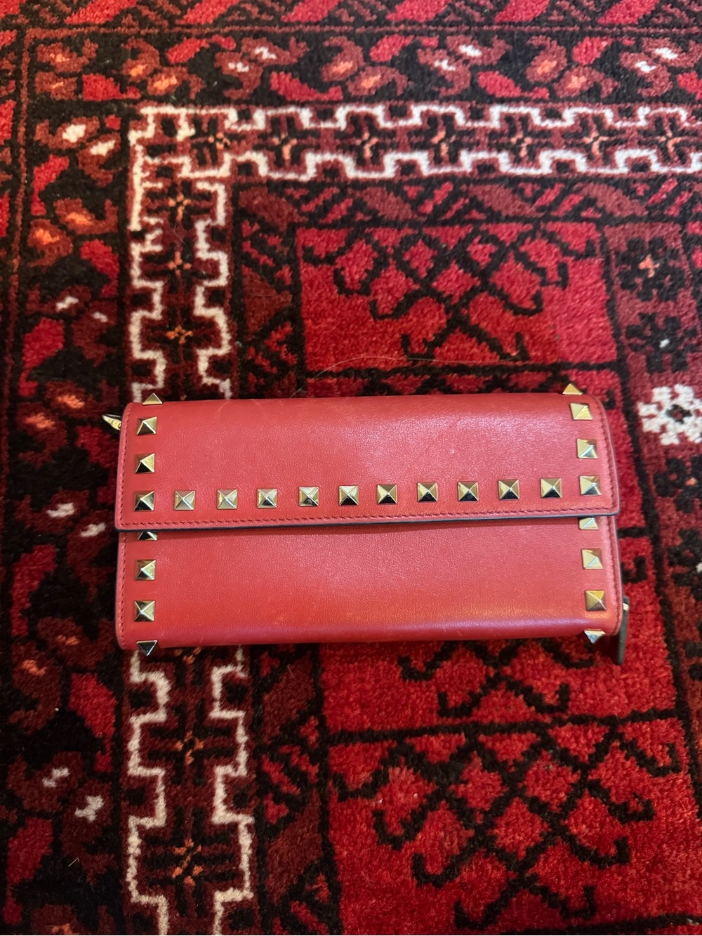 Valentino Garavani Red Rockstud Zip Wallet - Picture 8 of 8